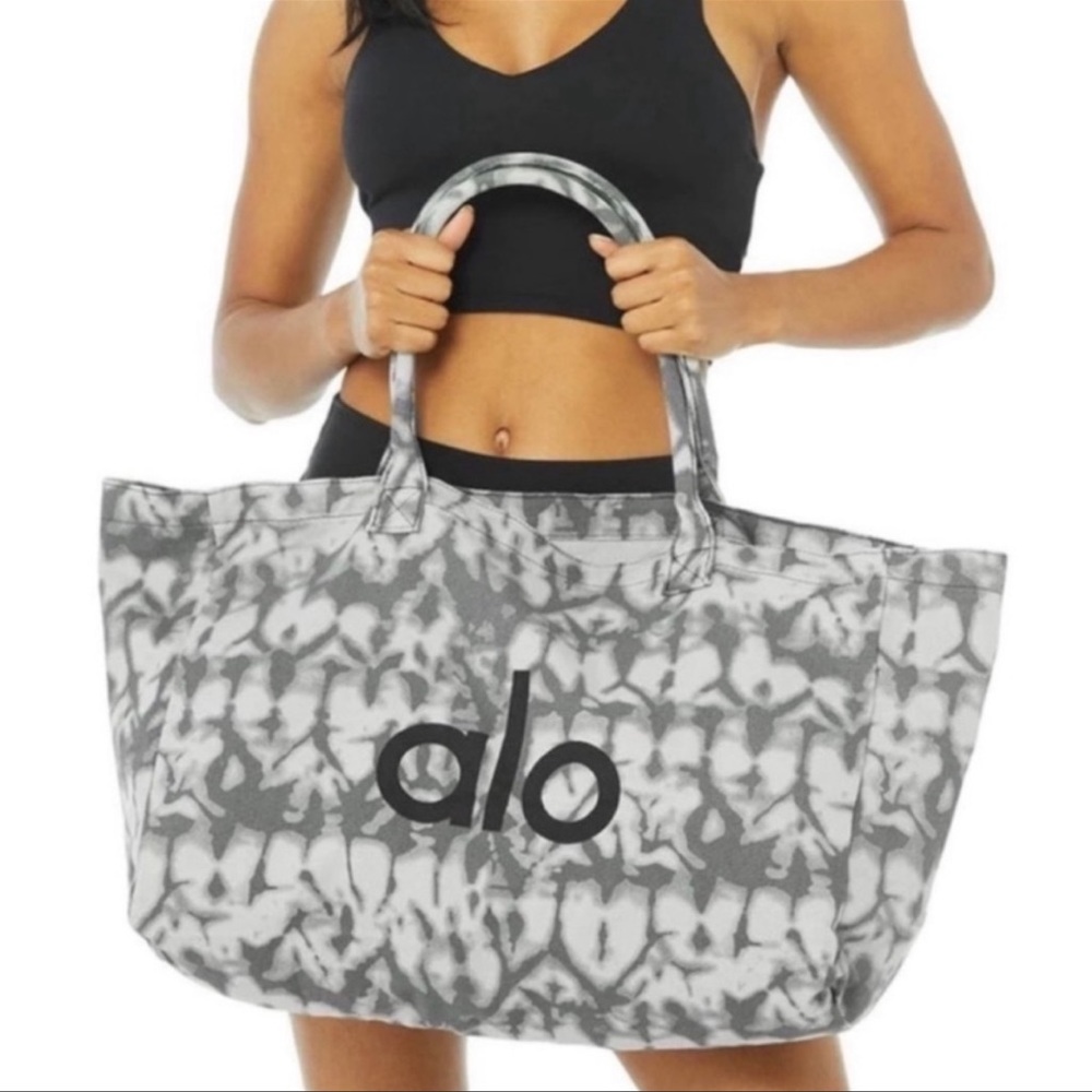 COPY - Canvas Tye dye Alo yoga bag